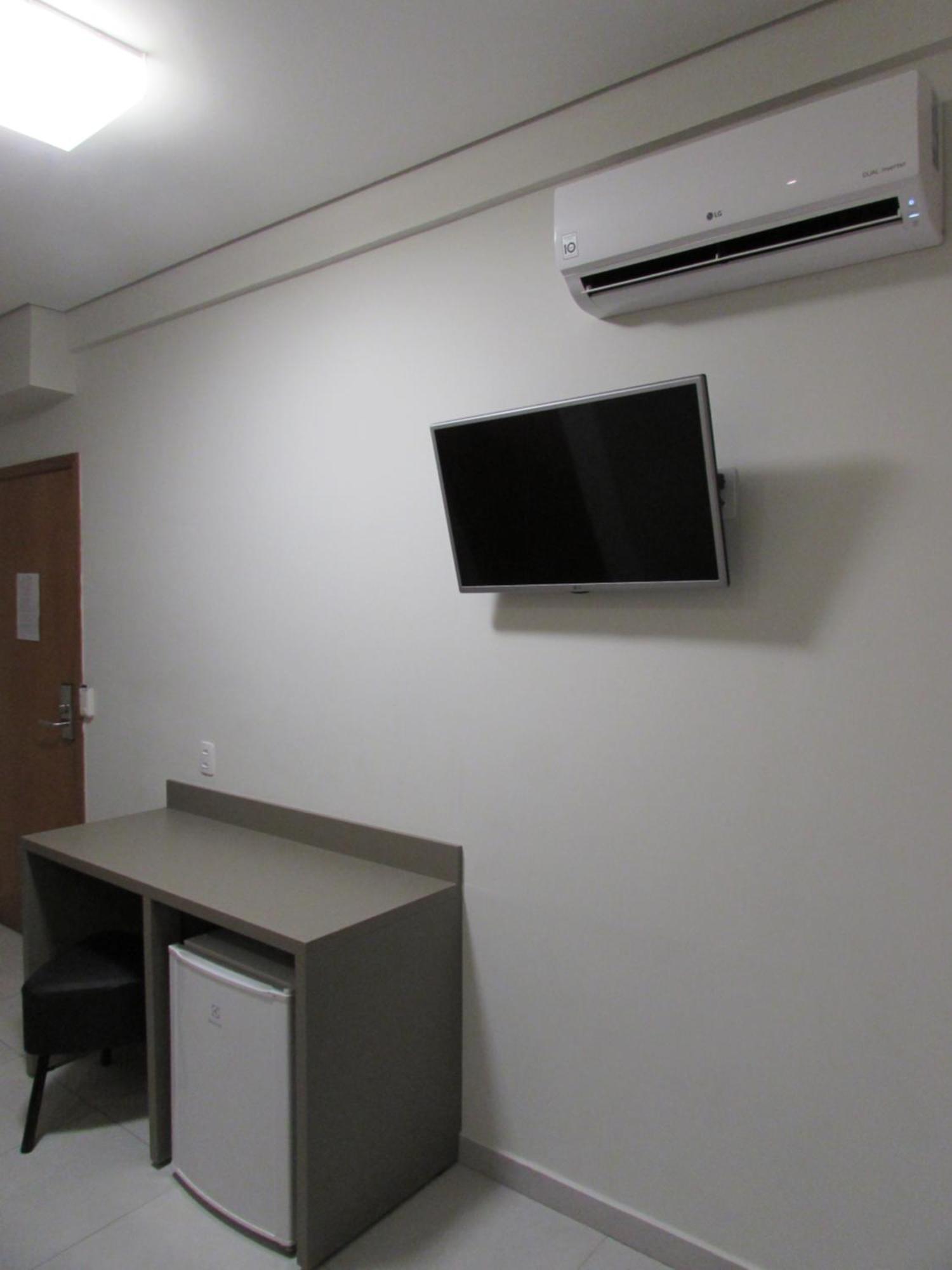 Hotel Urbis A 10 Minutos Rua 25 De Marco, Bras,Bom Retiro,A 2 Minutos Do Mirante Sampa Sky Сан-Пауло Экстерьер фото