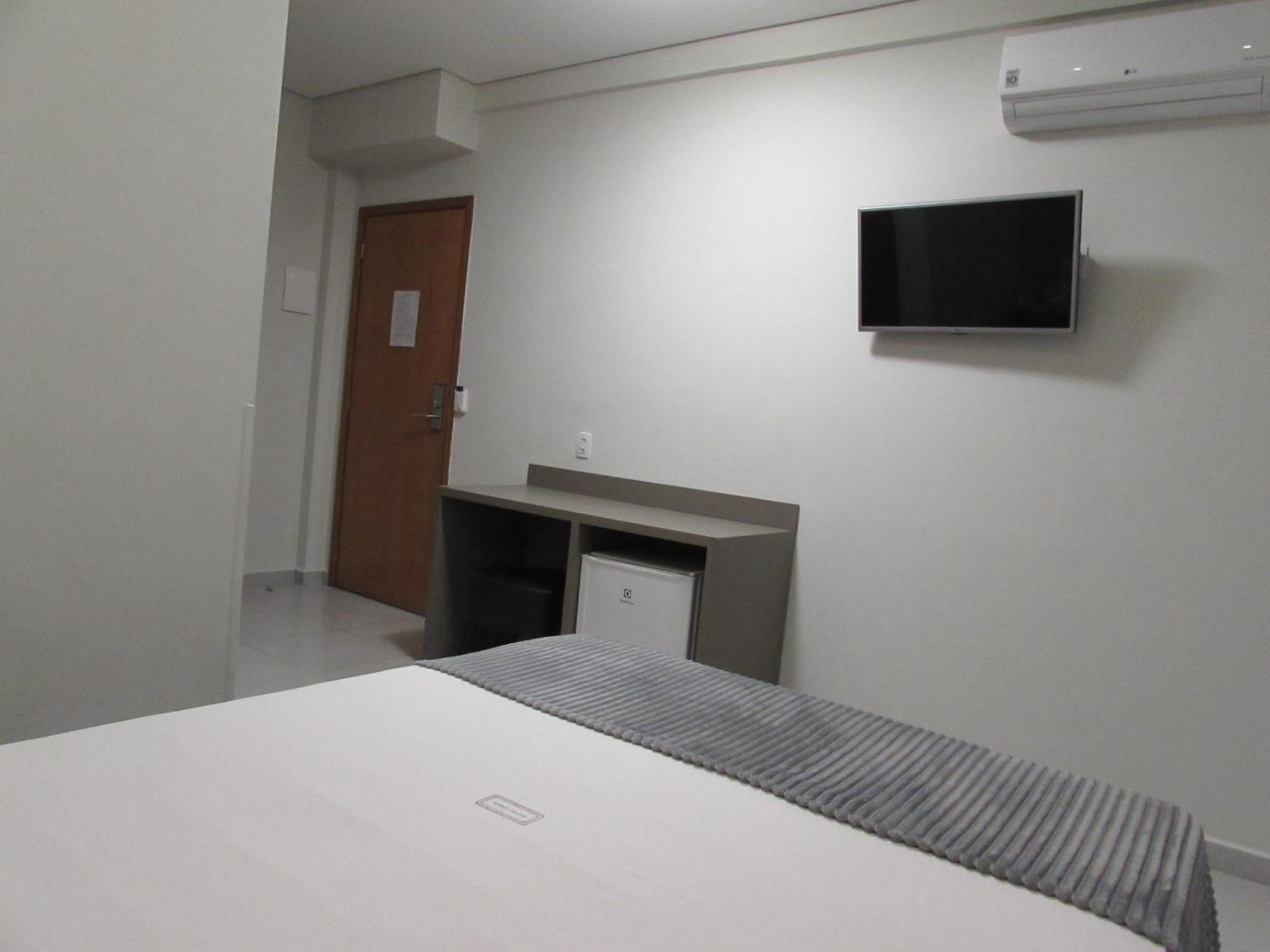 Hotel Urbis A 10 Minutos Rua 25 De Marco, Bras,Bom Retiro,A 2 Minutos Do Mirante Sampa Sky Сан-Пауло Экстерьер фото